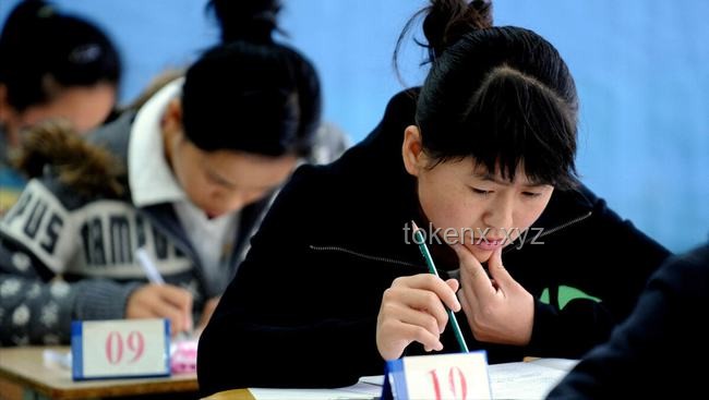 高考报名人数8年来首次下降：教育行业迎来新转折？